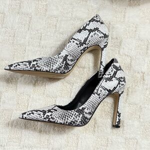 MICHAEL Michael Kors Snakeskin Patterned Heels New